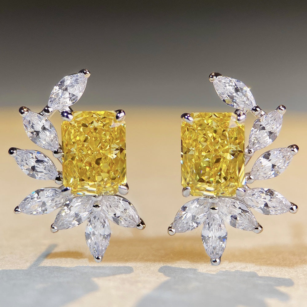 Marquise Side-stone Radiant CZ Stud Earrings-s925